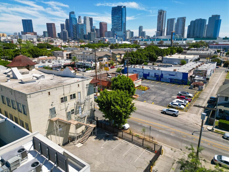 1604 W Pico Blvd, Los Angeles, CA à louer - Photo du bâtiment - Image 2 de 7