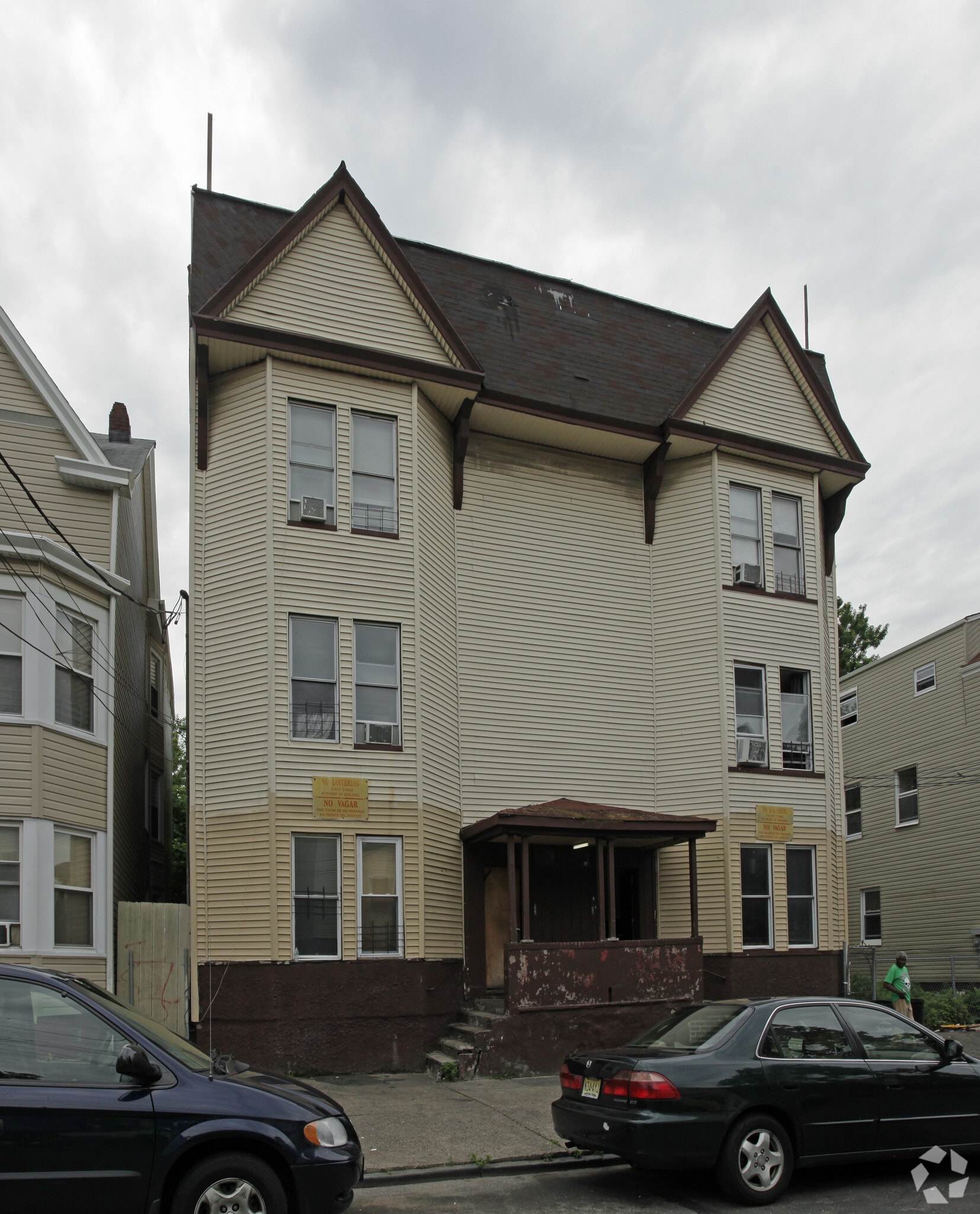 200-202 Governor St, Paterson, NJ for sale Primary Photo- Image 1 of 3