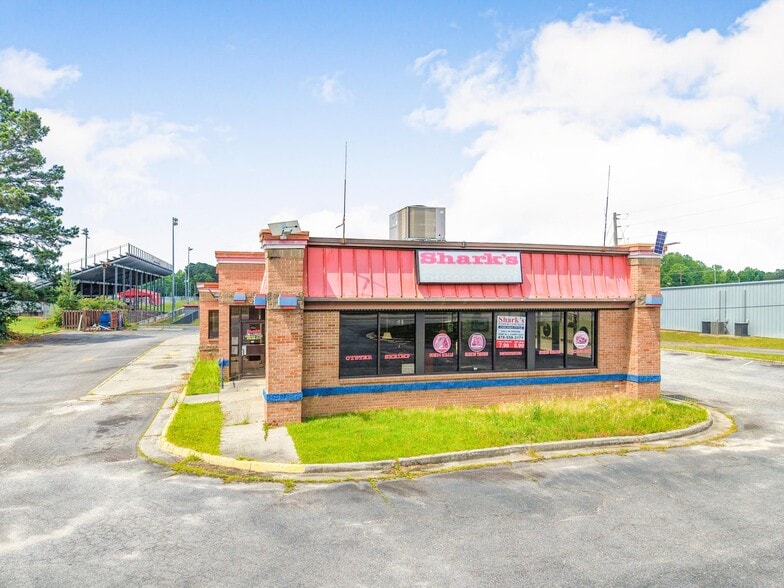 6121 Oak St, Eastman, GA for sale - Building Photo - Image 2 of 9