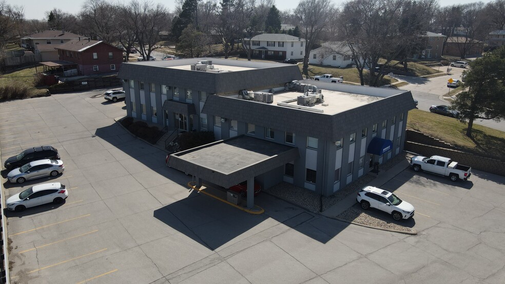 4848 S 120th St, Omaha, NE for lease - Building Photo - Image 1 of 2