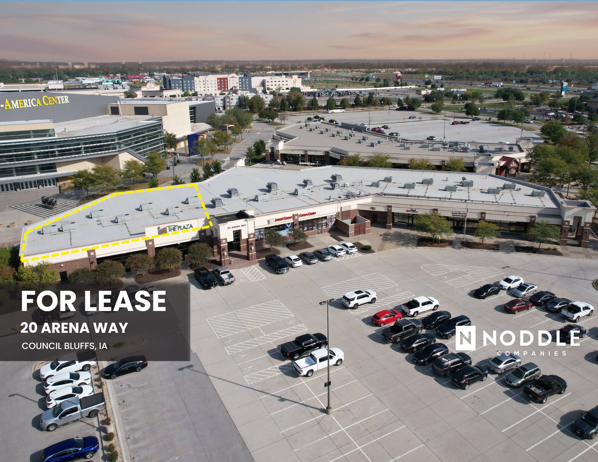 20-40 Arena Center, Council Bluffs, IA à louer Photo principale- Image 1 de 14