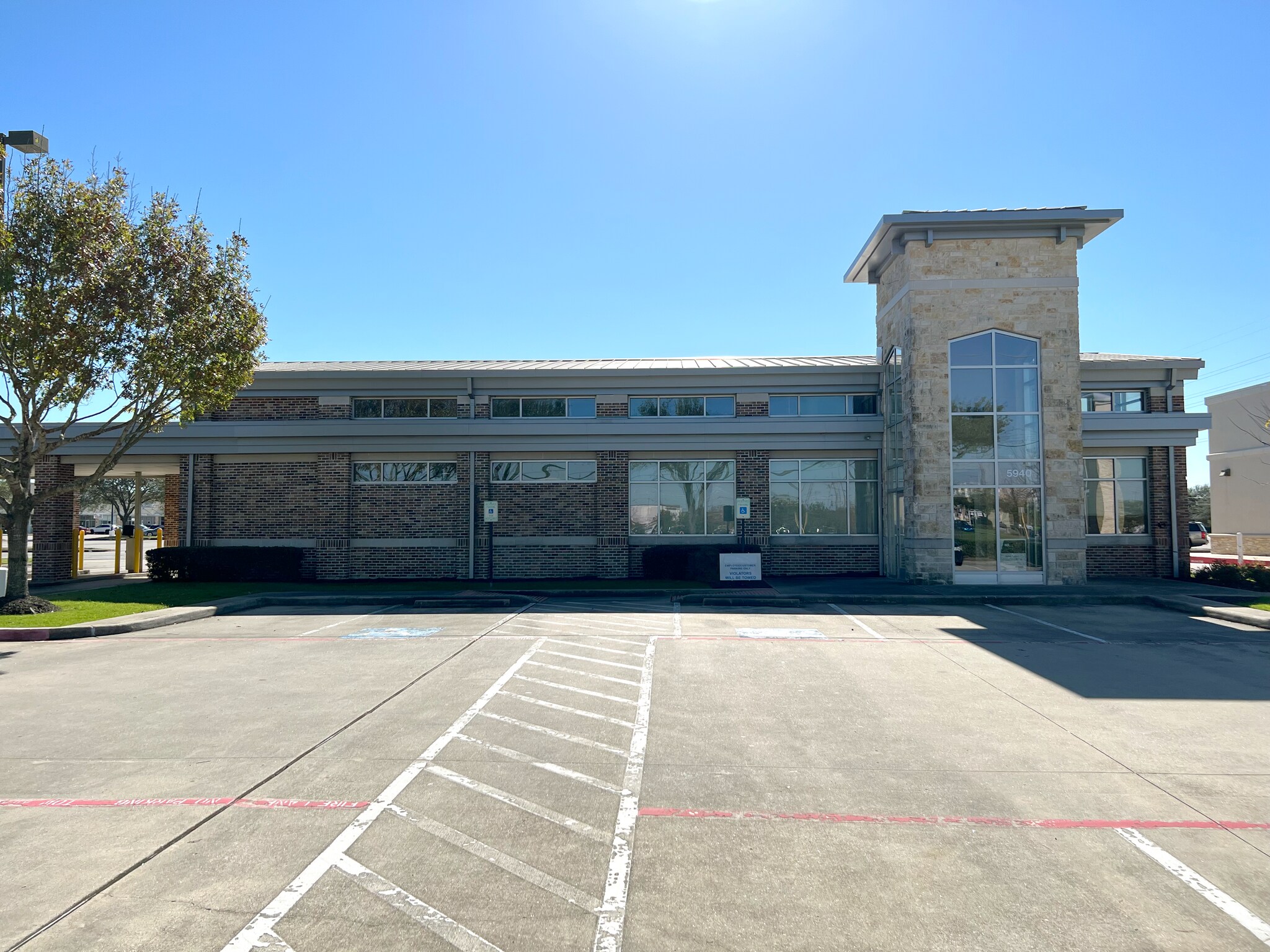 5940 Fairmont Pky, Pasadena, TX à vendre Photo du bâtiment- Image 1 de 6