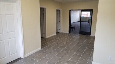 5601 W Commerce Sreet, San Antonio, TX for lease Interior Photo- Image 1 of 7