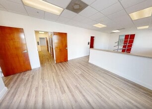 580-584 NW University Blvd, Port Saint Lucie, FL for lease Matterport 3D Scan- Image 1 of 15