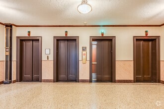 105 N Hudson Ave, Oklahoma City, OK for lease Interior Photo- Image 1 of 10