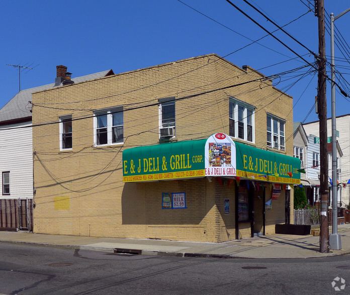 143-09 95th Ave, Jamaica, NY for sale - Primary Photo - Image 1 of 2