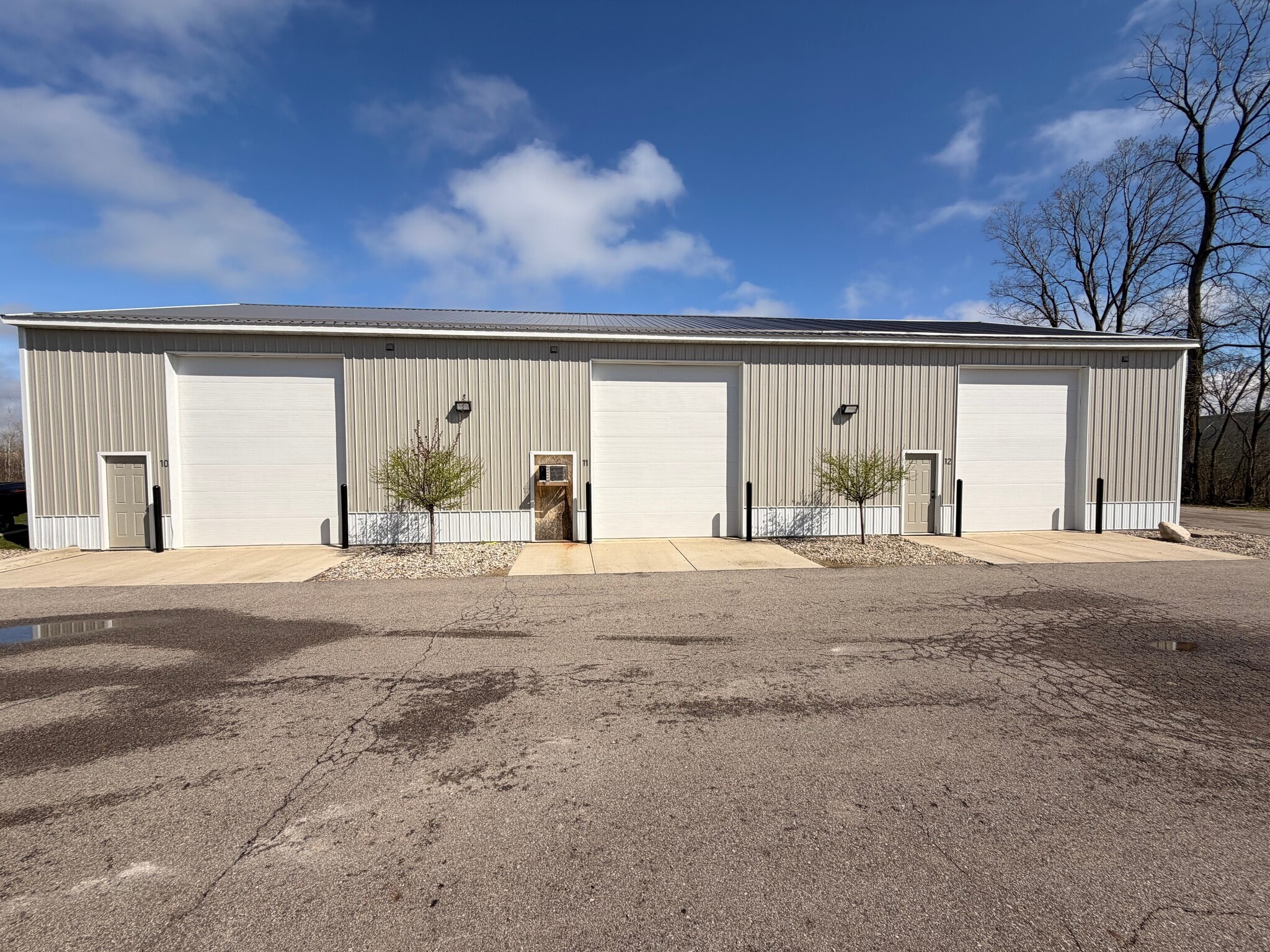 3235 E Reid Rd, Grand Blanc, MI for lease Primary Photo- Image 1 of 8