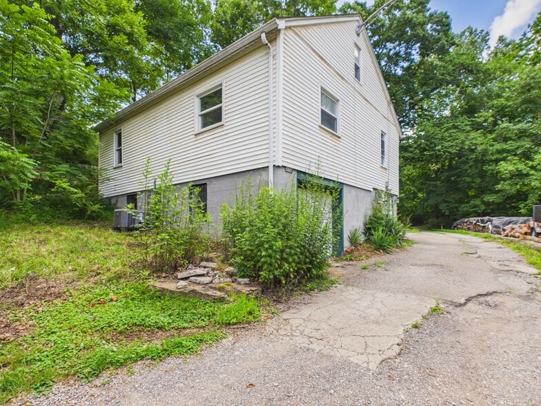 408 McDade Ln, Cheswick, PA for sale - Primary Photo - Image 1 of 1