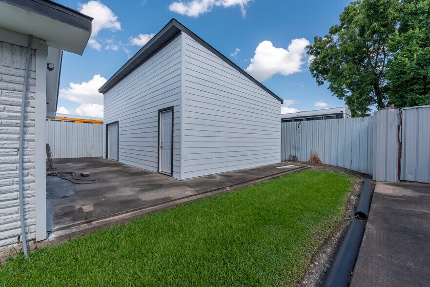 2003 Highway 90 a, Missouri City, TX à vendre - Photo du bâtiment - Image 2 de 14