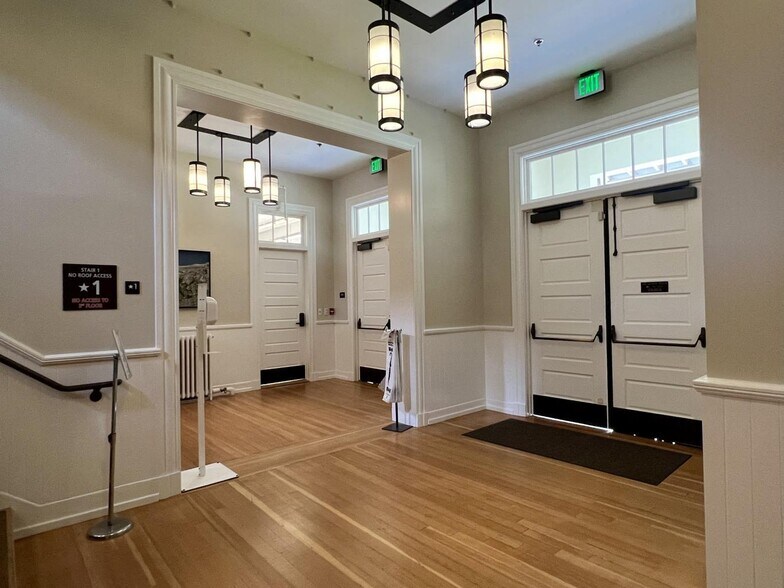 103 Montgomery St, San Francisco, CA à louer - Photo du bâtiment - Image 2 de 10