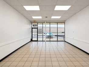 6407-6413 NW Loop 410, San Antonio, TX for lease Interior Photo- Image 1 of 2