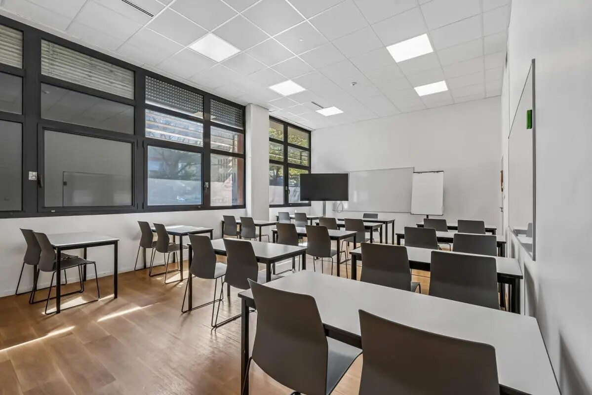 36 Rue Sergent Michel Berthet, Lyon for lease Interior Photo- Image 1 of 17