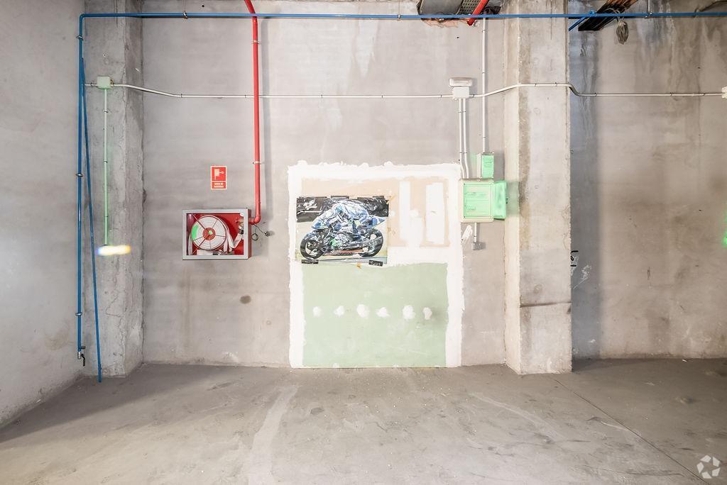 Madrid, MAD 28021 - - - Interior Photo - Image 1 of 4