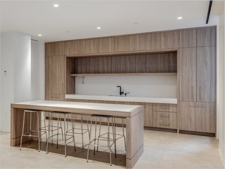 19 W 44th St, New York, NY for lease - Interior Photo - Image 3 of 11