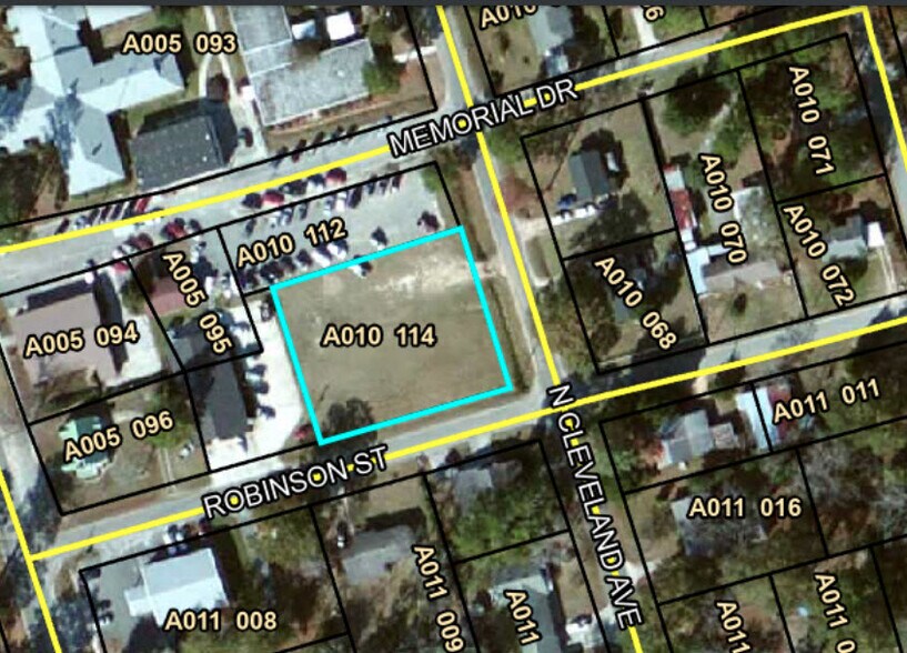 209 Robinson St, Adel, GA à vendre - Photo du bâtiment - Image 2 de 2