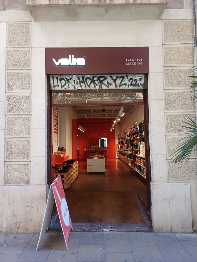 Carrer d'Astúries, 8, Barcelona, BAR 08012 - Unit - - - Interior Photo - Image 2 of 6