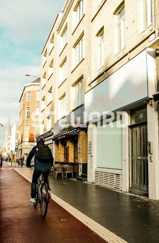 Retail in Lille for lease Building Photo- Image 1 of 14