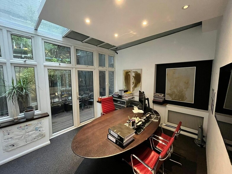 4 Hill St, London for lease - Building Photo - Image 2 of 14