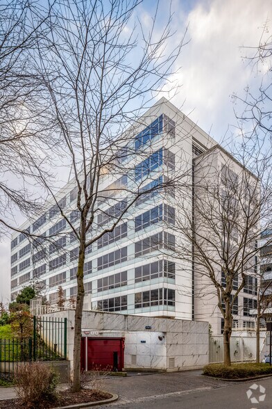 1 Rue De L'Union, Rueil-Malmaison à louer - Photo du bâtiment - Image 2 de 10