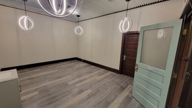 329 Pine St, Williamsport, PA for lease Interior Photo- Image 1 of 5