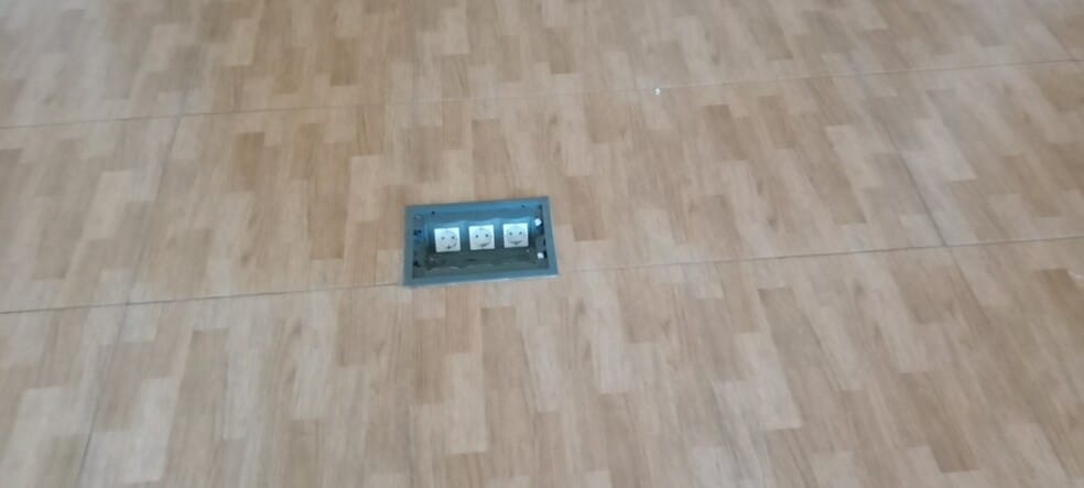 Retail in Cáceres for lease - Building Photo - Image 2 of 8