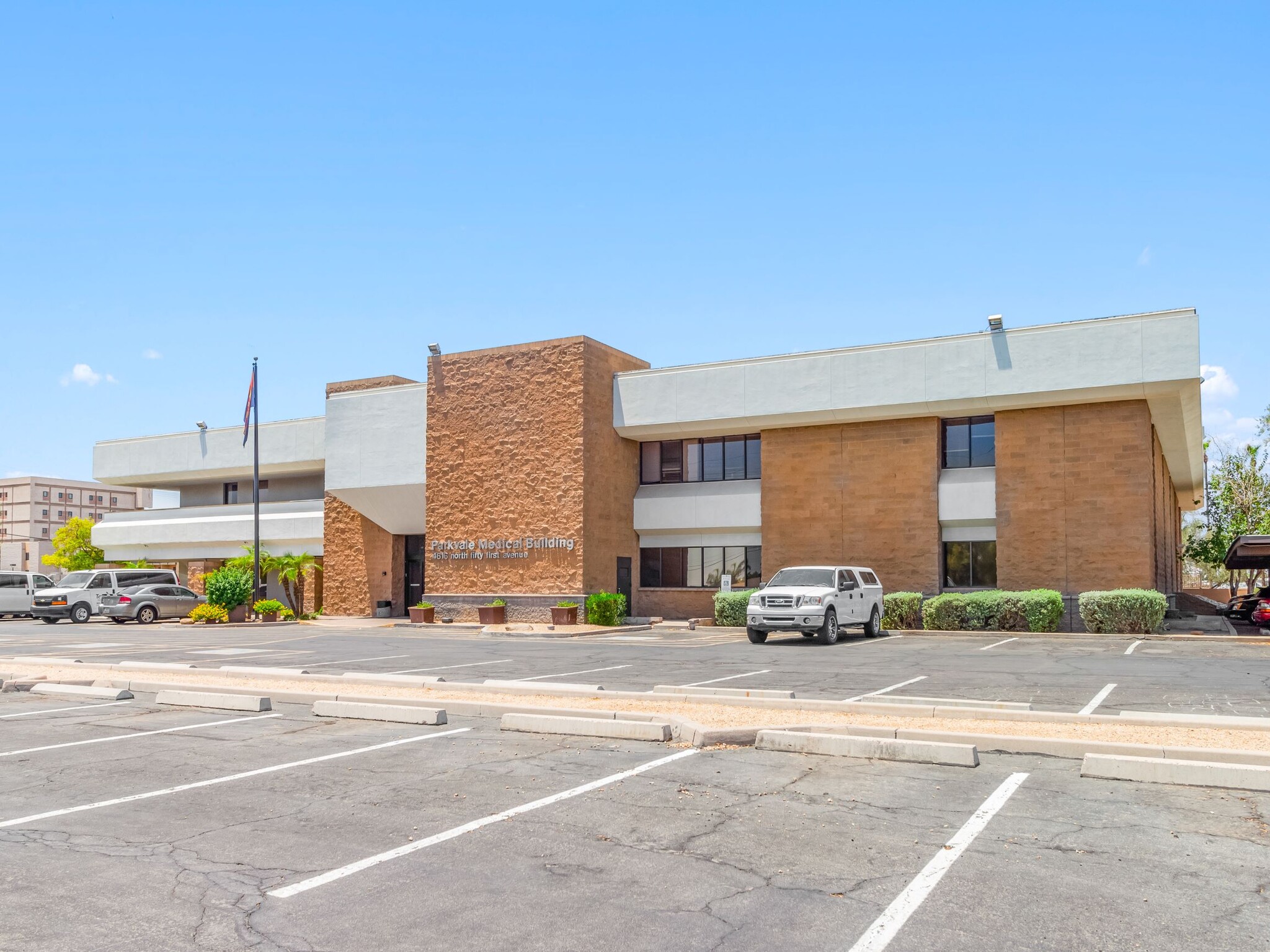 4616 N 51st Ave, Phoenix, AZ for lease Building Photo- Image 1 of 5