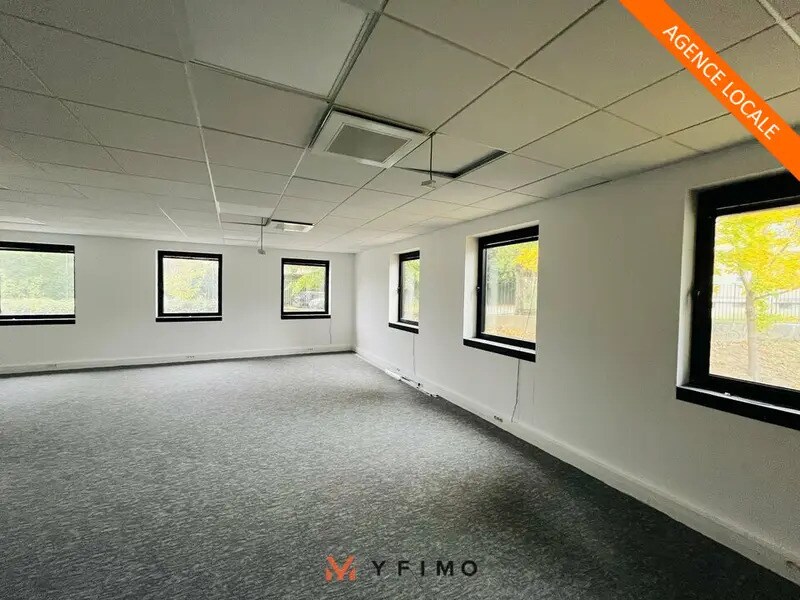 Office in Le Pecq for lease Interior Photo- Image 1 of 5