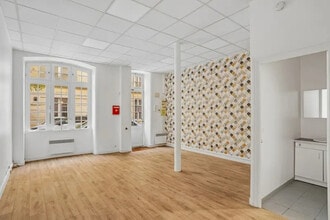 19 Rue De Marignan, Paris à louer Photo intérieure- Image 1 de 6
