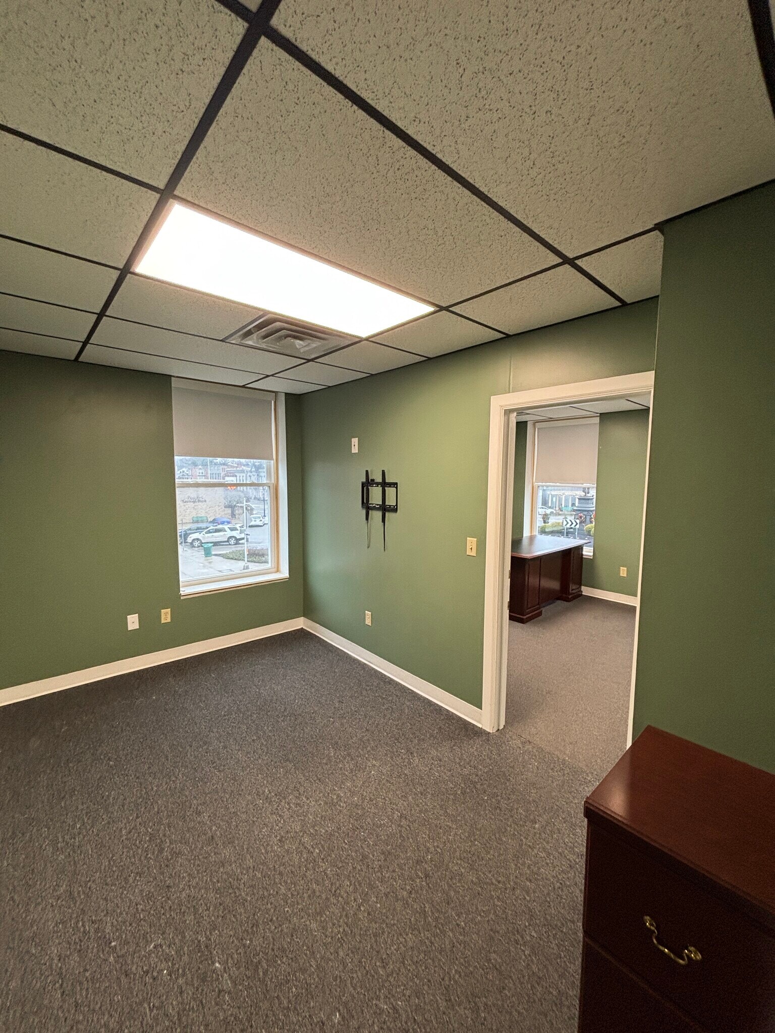 40 Monument Sq, Urbana, OH à louer Photo intérieure- Image 1 de 3