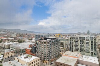 1120 NW Couch St, Portland, OR - AERIAL  map view