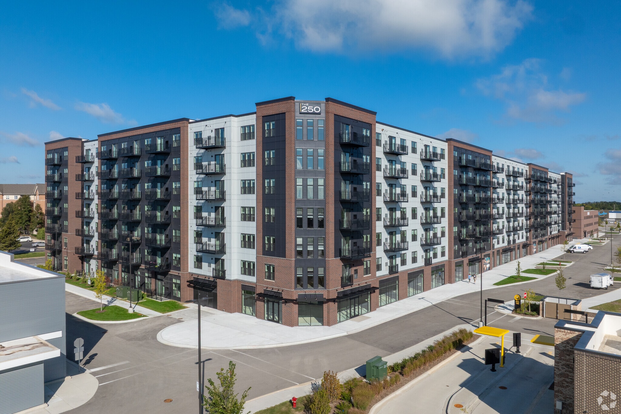 250 McHenry Rd, Buffalo Grove, IL for lease Primary Photo- Image 1 of 31