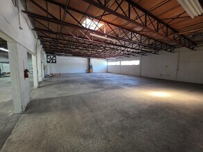 3520 NW 46th St, Miami, FL for lease Interior Photo- Image 2 of 2