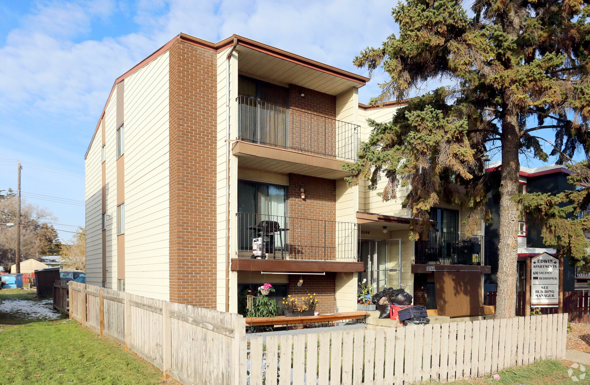 10144 154th St NW, Edmonton, AB à vendre Photo principale- Image 1 de 1