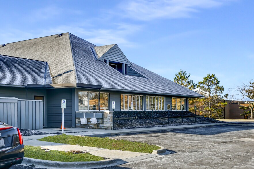 6096 E Main St, Columbus, OH for sale - Building Photo - Image 3 of 5