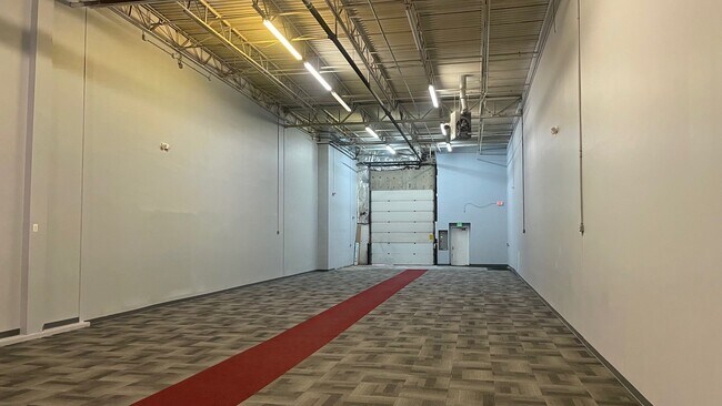 Plus de détails pour 8390 Terminal Rd, Lorton, VA - Local d'activités à louer