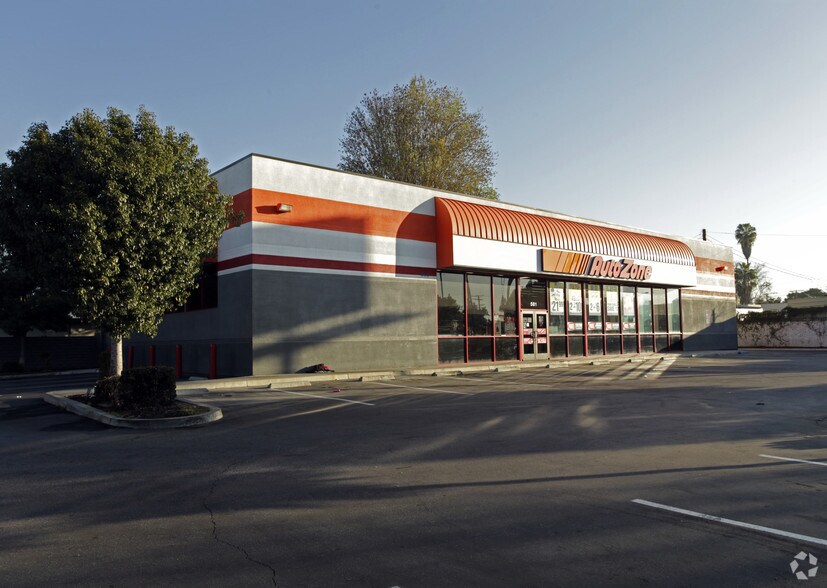 501 E Holt Ave, Pomona, CA à louer - Photo du bâtiment - Image 3 de 4
