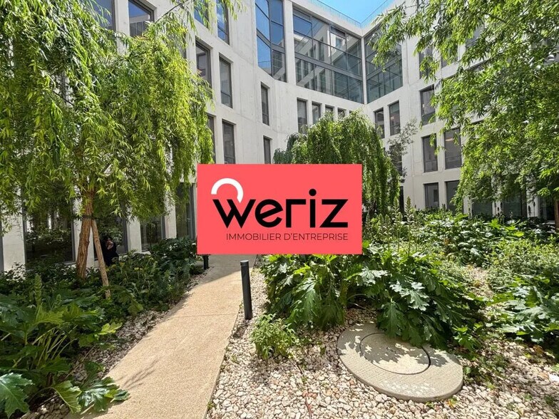 Office in Marseille for lease - Building Photo - Image 1 of 29