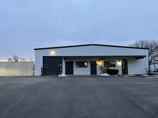 Plus de détails pour 34 Stonehill Rd, Oswego, IL - Industriel à louer