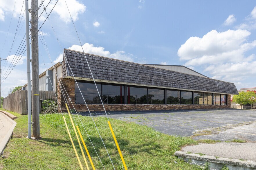 2119 SE Washington Blvd, Bartlesville, OK à vendre - Photo du bâtiment - Image 2 de 4