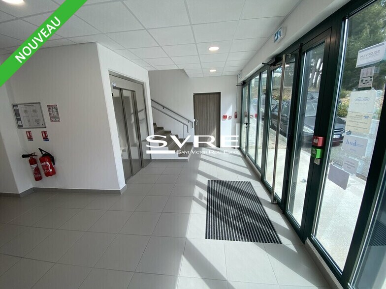 392 Avenue Des Genévriers, La Ciotat for lease - Lobby - Image 3 of 15
