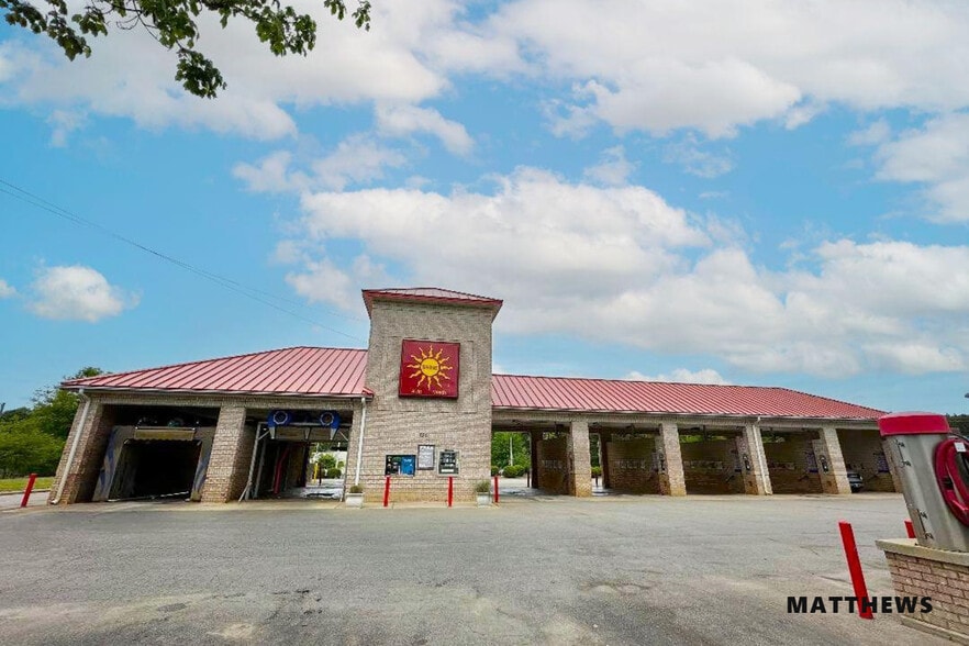 750 Veterans Pkwy W w, Clayton, NC for sale - Primary Photo - Image 1 of 3