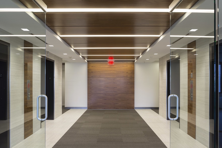 4350 East-West Hwy, Bethesda, MD à louer - Hall d’entrée - Image 1 de 1