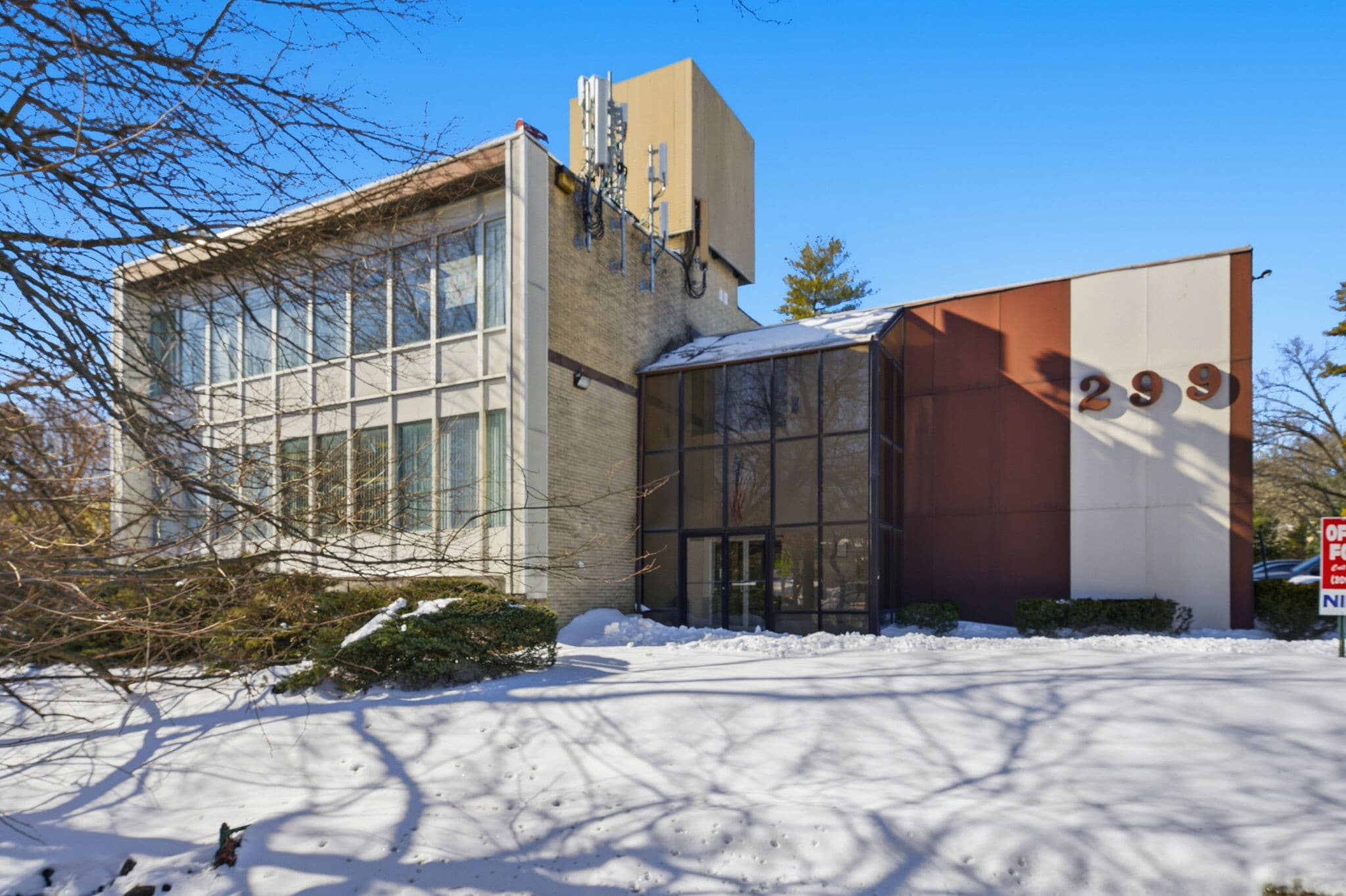 299 Forest Ave, Paramus, NJ for sale Primary Photo- Image 1 of 93