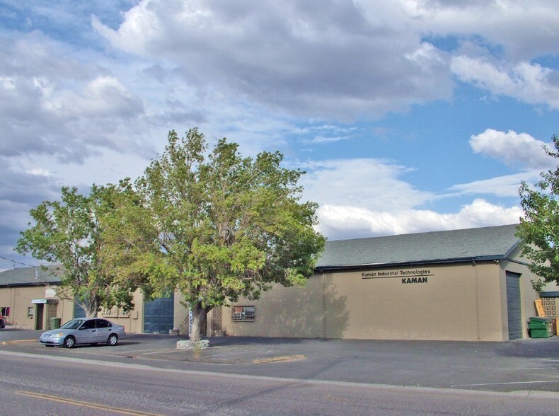 876-880 Marietta Way, Sparks, NV for sale - Building Photo - Image 3 of 6