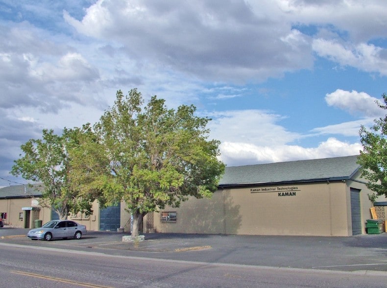 876-880 Marietta Way, Sparks, NV à vendre - Photo du bâtiment - Image 3 de 6