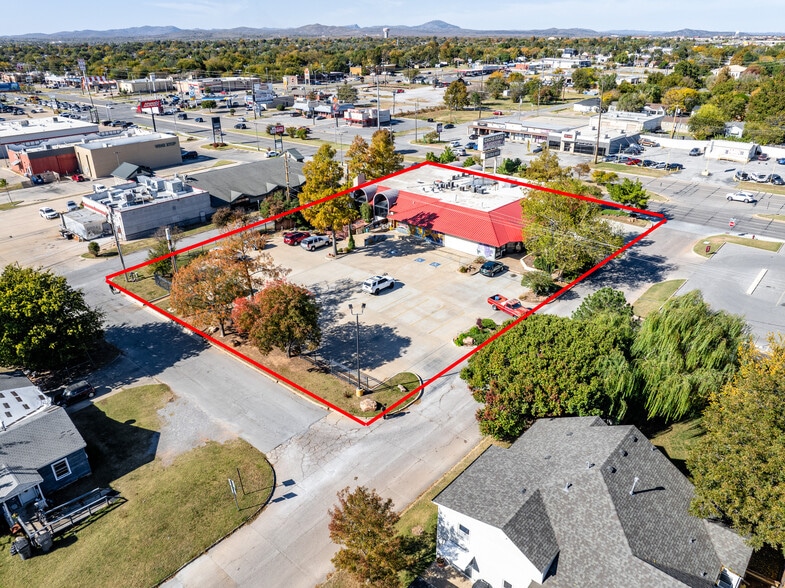 2002 NW Cache Rd, Lawton, OK à vendre - Aérien - Image 2 de 13