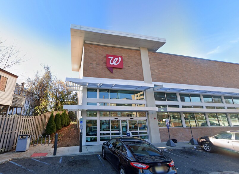 750 Main St, Paterson, NJ à louer - Photo du bâtiment - Image 2 de 7
