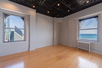 8 S Michigan Ave, Chicago, IL à louer Photo intérieure- Image 2 de 7