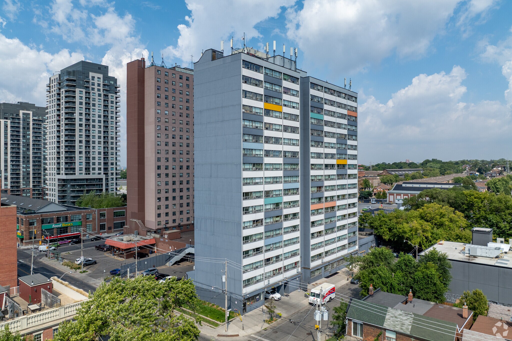 730 St Clarens Ave, Toronto, ON for sale Primary Photo- Image 1 of 1