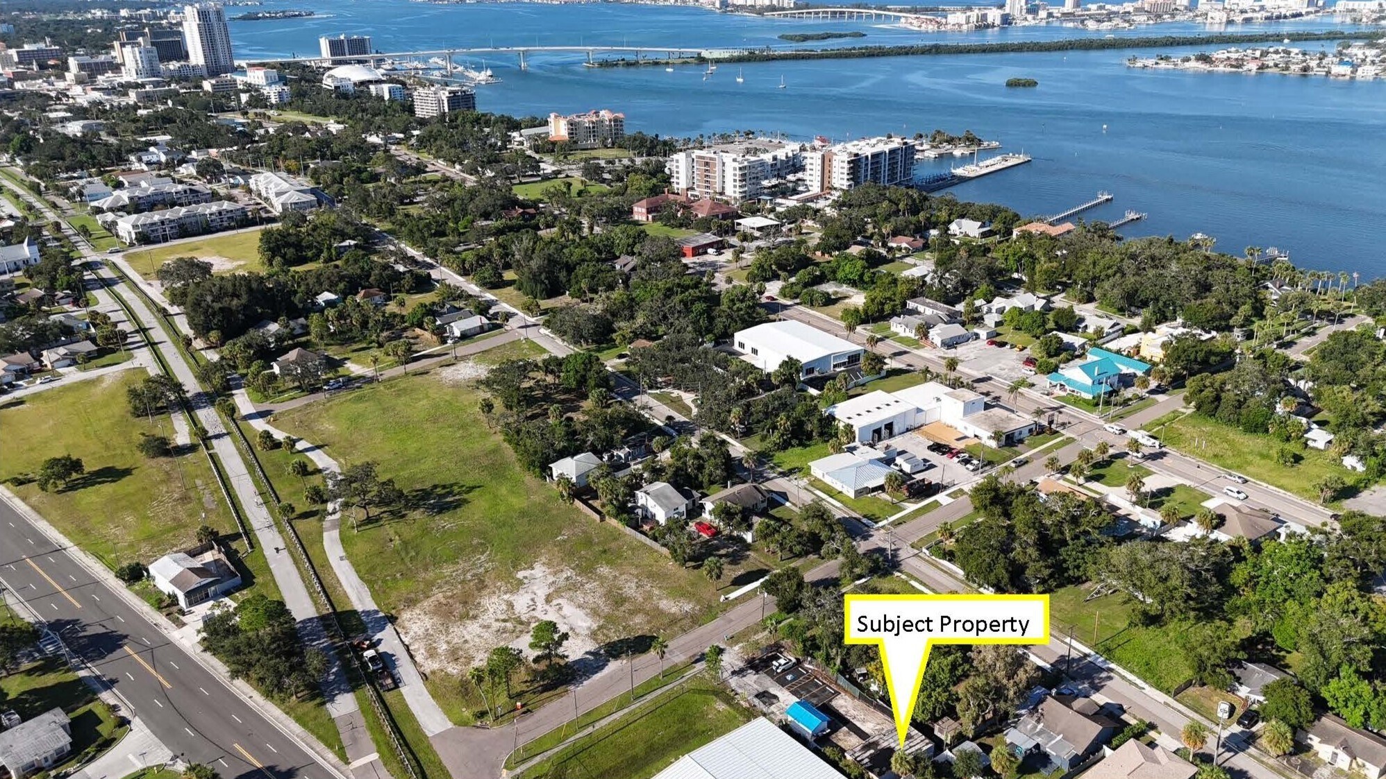 604 Palm Bluff St N, Clearwater, FL à vendre Photo du bâtiment- Image 1 de 11